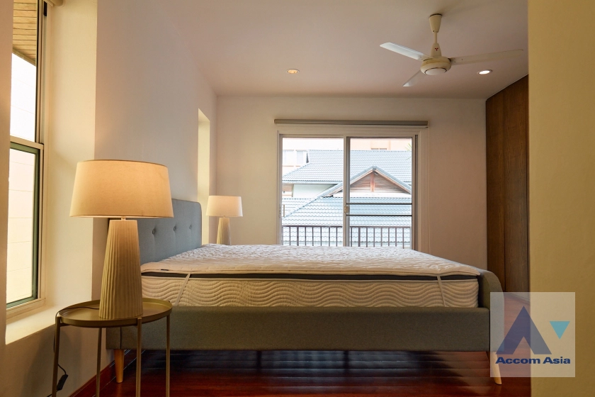 17  4 br House For Rent in Sukhumvit ,Bangkok BTS Phrom Phong 9002001