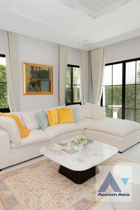  1  4 br House for rent and sale in Latkrabang ,Bangkok ARL Ban Thap Chang at Nantawan Rama 9 New Krungthepkreetha AA40778