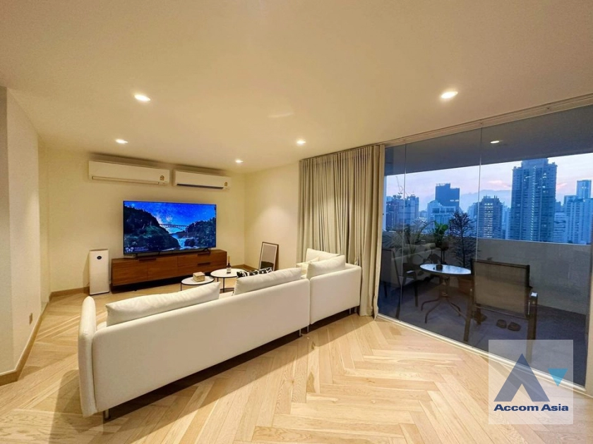 unit 2 Bedrooms  Condominium For Sale in Sukhumvit, Bangkok  near BTS Phrom Phong (AA40780)