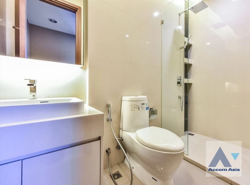 8  2 br Condominium For Rent in Rama 3 ,Bangkok BTS Saphan Taksin at Menam Residences AA40782