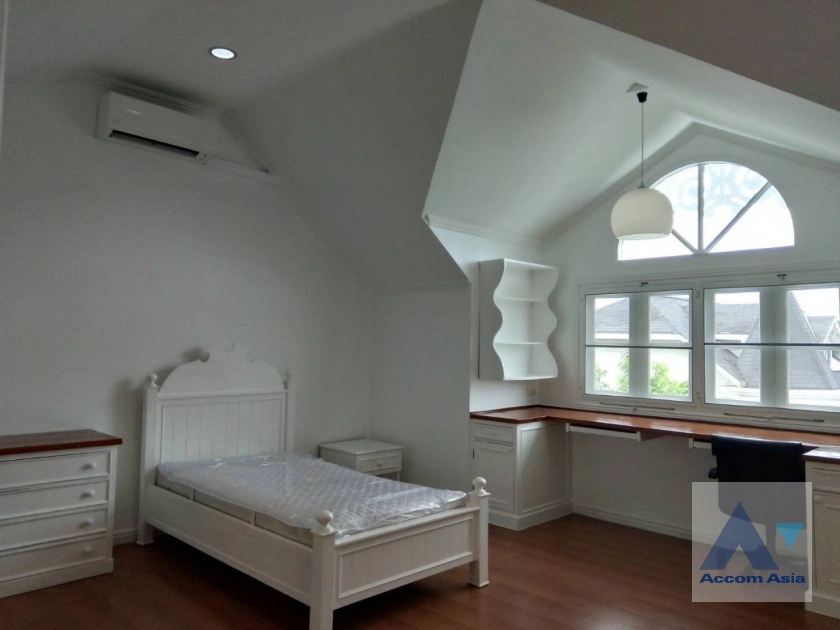  1  3 br Townhouse for rent and sale in Bang Na ,Bangkok BTS Bearing at Fantasia Villa 2 AA40788