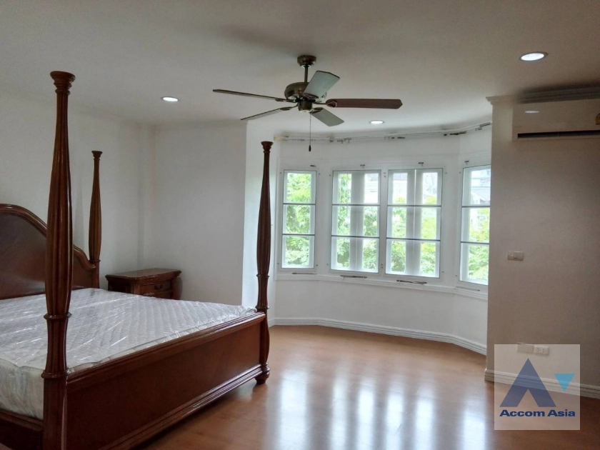 10  3 br Townhouse for rent and sale in Bang Na ,Bangkok BTS Bearing at Fantasia Villa 2 AA40788