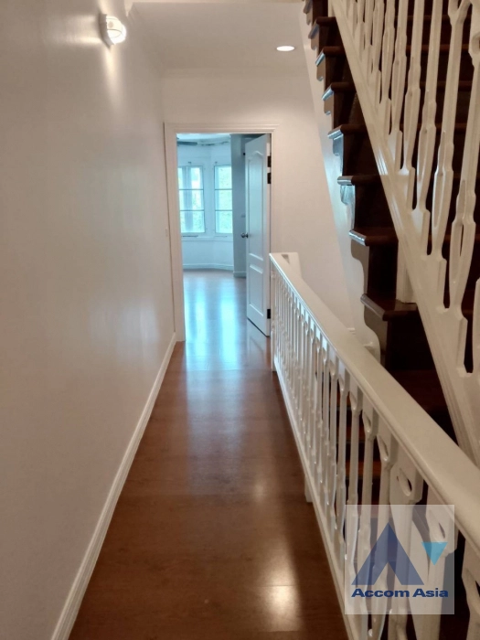 13  3 br Townhouse for rent and sale in Bang Na ,Bangkok BTS Bearing at Fantasia Villa 2 AA40788
