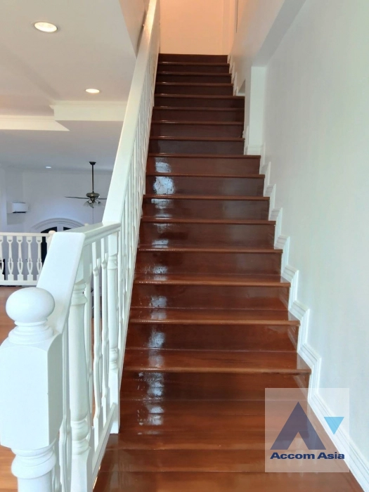 14  3 br Townhouse for rent and sale in Bang Na ,Bangkok BTS Bearing at Fantasia Villa 2 AA40788