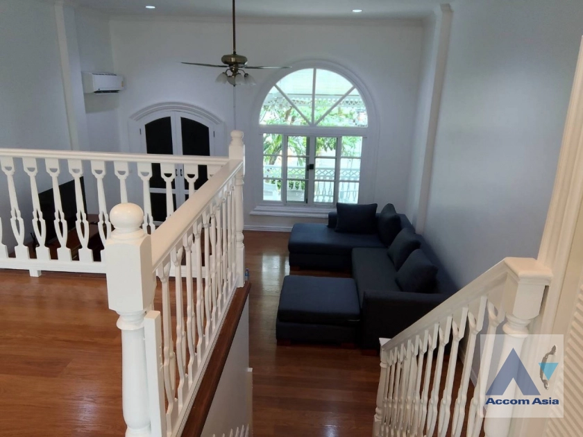 26  3 br Townhouse for rent and sale in Bang Na ,Bangkok BTS Bearing at Fantasia Villa 2 AA40788