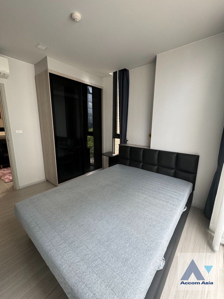 unit 1 Bedroom  Condominium For Rent & Sale in Sukhumvit, Bangkok  near BTS Ekkamai (AA40790)