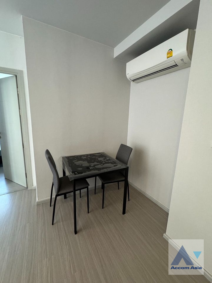 unit 1 Bedroom  Condominium For Rent & Sale in Sukhumvit, Bangkok  near BTS Ekkamai (AA40790)