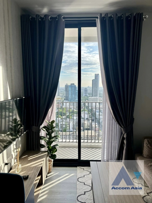 unit 2 Bedrooms  Condominium For Rent & Sale in Sukhumvit, Bangkok  near BTS Ekkamai (AA40802)