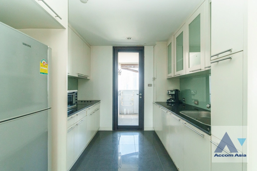 5  2 br Condominium For Sale in Sukhumvit ,Bangkok BTS Phrom Phong at D.S. Tower 1 AA40807