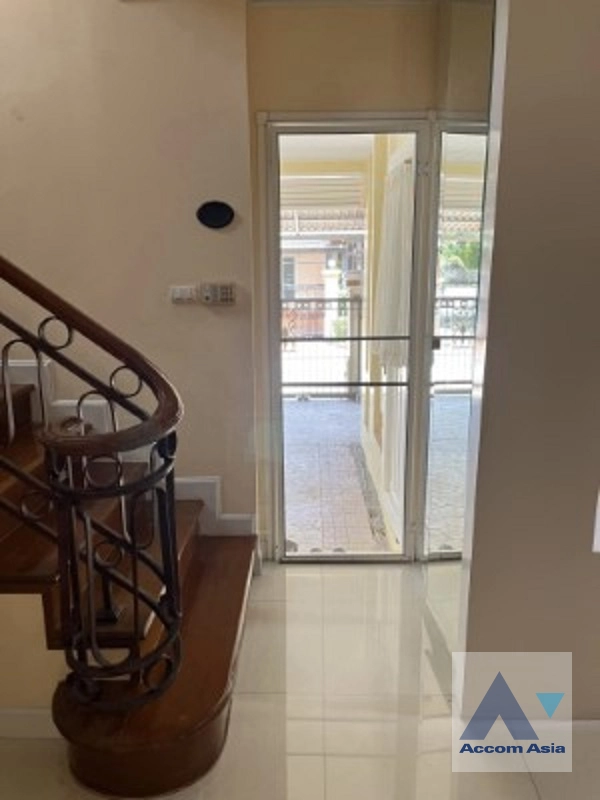 7  3 br House For Rent in Latkrabang ,Bangkok ARL Ban Thap Chang at House AA40812