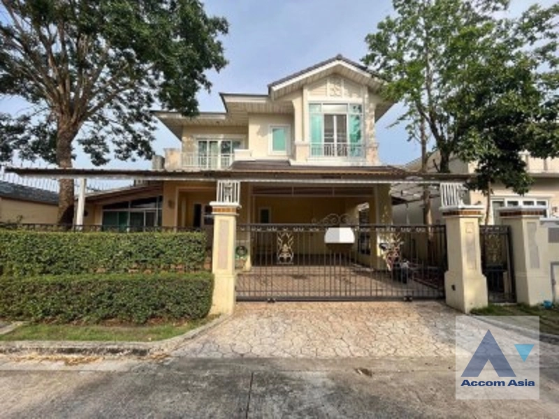 unit 3 Bedrooms  House For Rent in Latkrabang, Bangkok  near ARL Ban Thap Chang (AA40812)