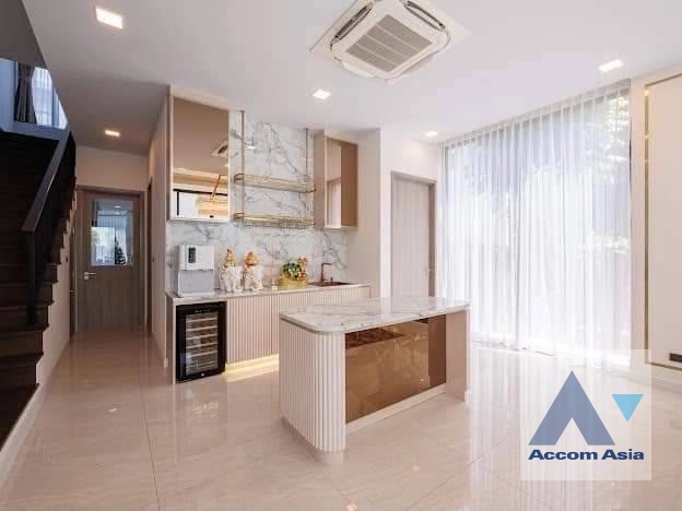 11  5 br House for rent and sale in Pattanakarn ,Bangkok ARL Ban Thap Chang at BELGRAVIA Bangna - Rama 9 AA40820