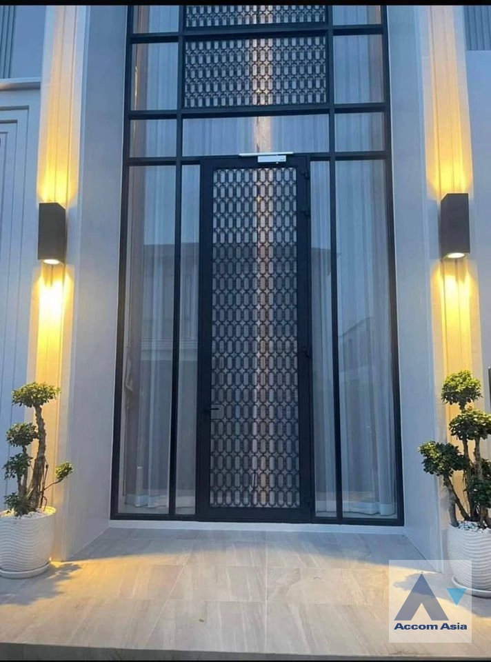 27  5 br House for rent and sale in Pattanakarn ,Bangkok ARL Ban Thap Chang at BELGRAVIA Bangna - Rama 9 AA40820