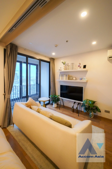 unit 1 Bedroom  Condominium For Rent & Sale in Phaholyothin, Bangkok  near BTS Chitlom (AA40837)