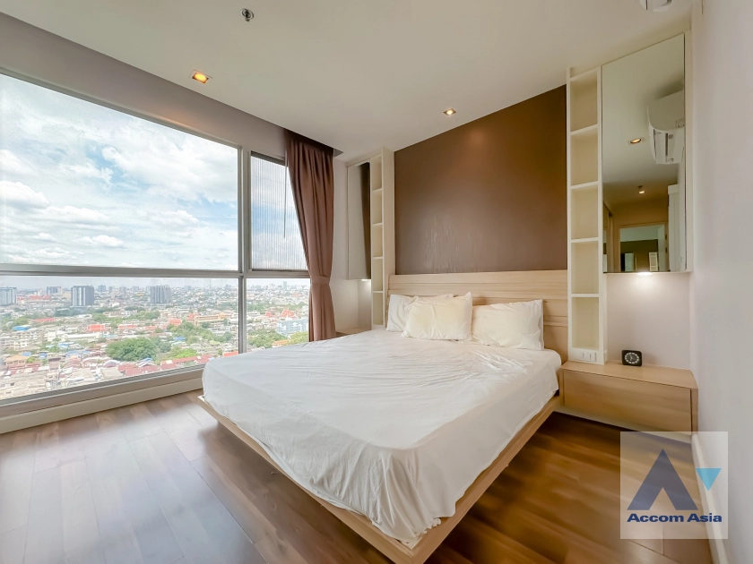 13  2 br Condominium For Sale in Charoen Nakhon ,Bangkok BTS Pho Nimit at The room Sathorn Taksin AA40851