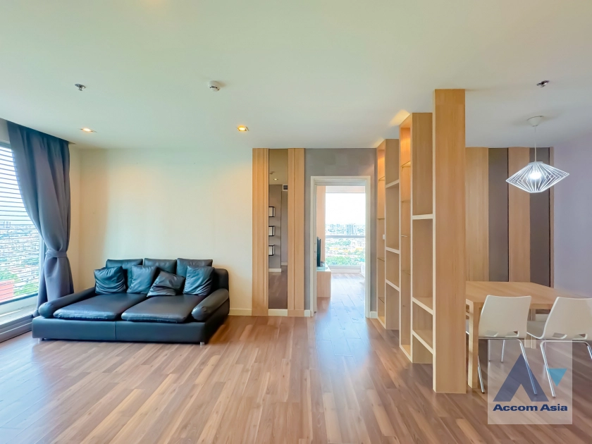  1  2 br Condominium For Sale in Charoen Nakhon ,Bangkok BTS Pho Nimit at The room Sathorn Taksin AA40851