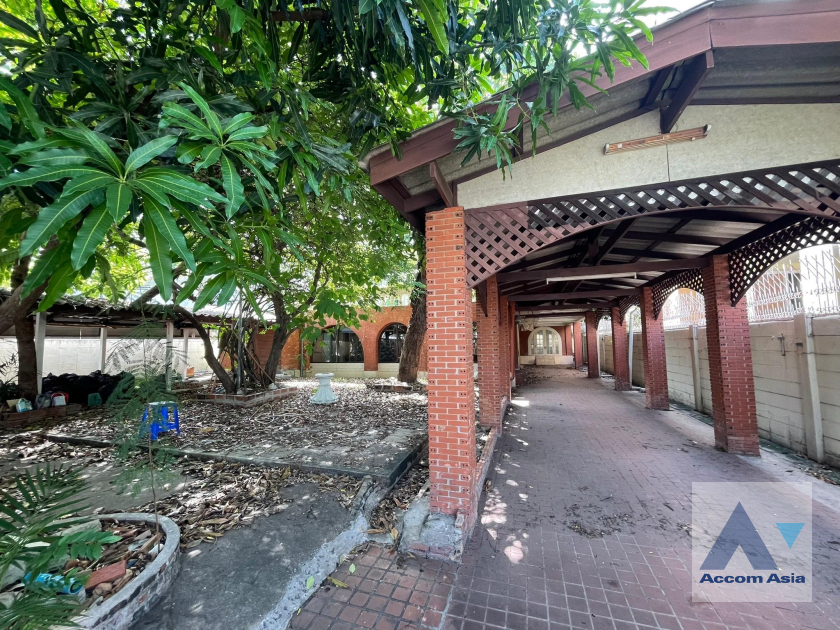 unit House For Sale in Sukhumvit, Bangkok  near BTS Phra khanong (AA40852)