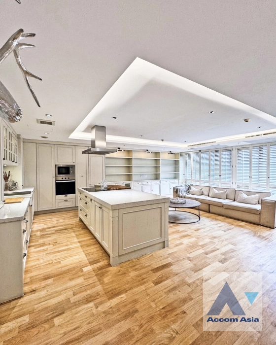 unit 1 Bedroom  Condominium For Rent & Sale in Ploenchit, Bangkok  near BTS Ploenchit (AA40854)