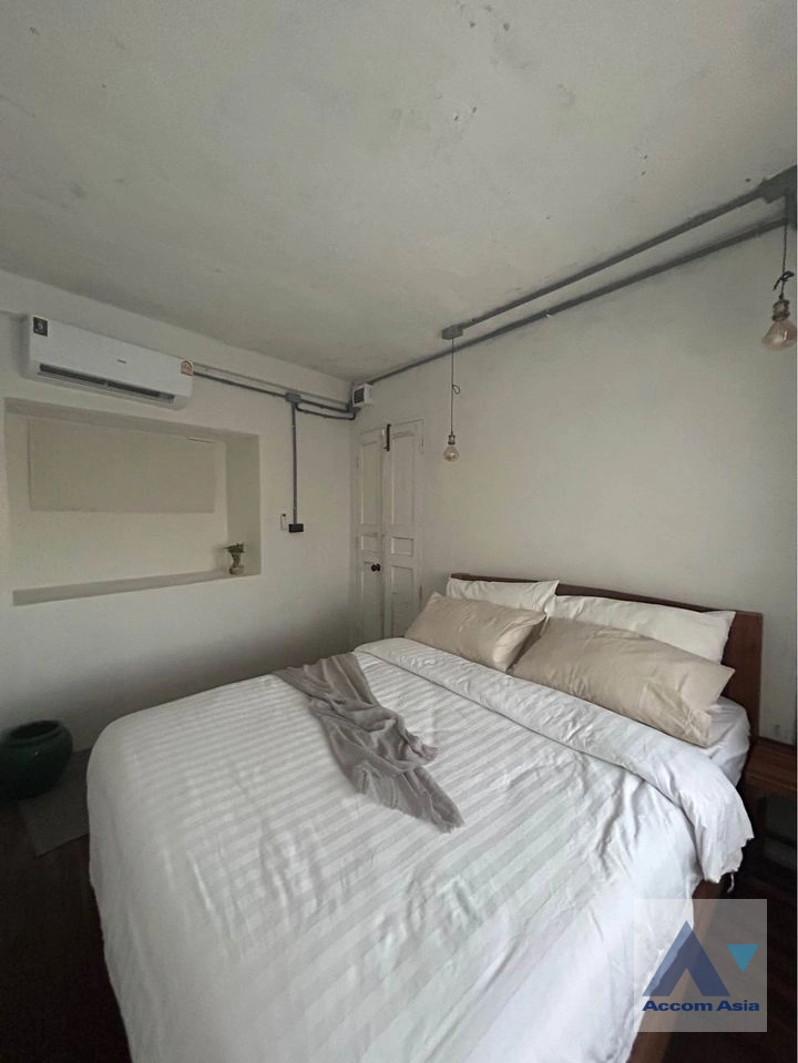 12  4 br Townhouse For Rent in Sukhumvit ,Bangkok BTS Phra khanong AA40869