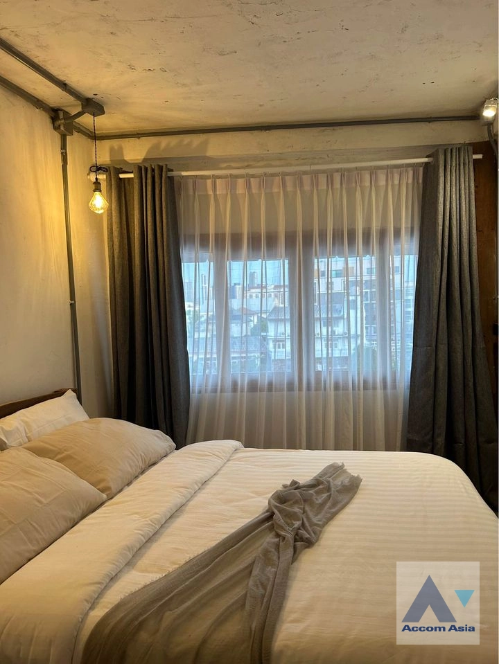 13  4 br Townhouse For Rent in Sukhumvit ,Bangkok BTS Phra khanong AA40869