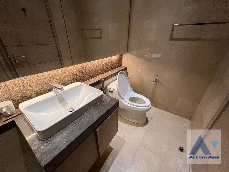 7  1 br Condominium for rent and sale in Ploenchit ,Bangkok BTS Ratchadamri at Magnolias Ratchadamri Boulevard AA40872