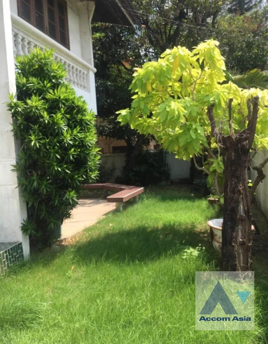 6  4 br House For Rent in Sukhumvit ,Bangkok BTS Phrom Phong AA40873