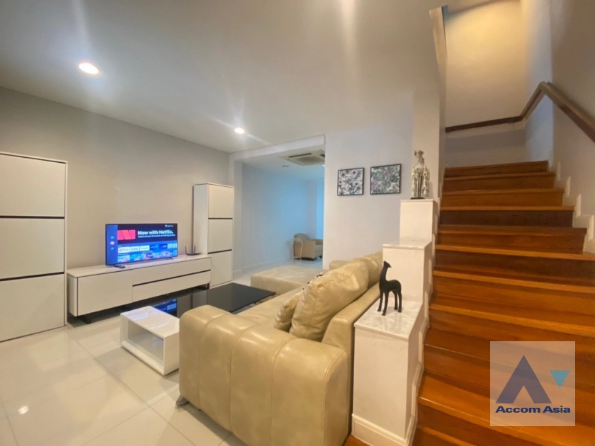  In Home Luxury Residence Townhouse  3 Bedroom for Rent MRT Sukhumvit in Sukhumvit Bangkok