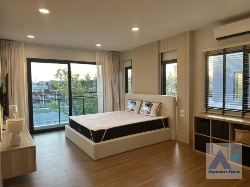 8  4 br House for rent and sale in Samutprakan ,Samutprakan  at Centro Bangna AA40882