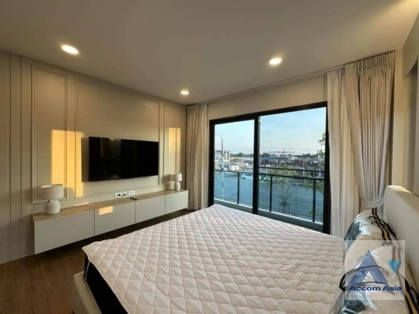 7  4 br House for rent and sale in Samutprakan ,Samutprakan  at Centro Bangna AA40882