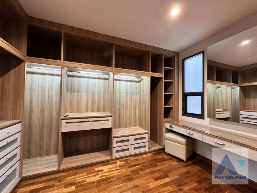 14  4 br House For Rent in Bang Na ,Bangkok BTS Bang Na at House in Compound AA40890