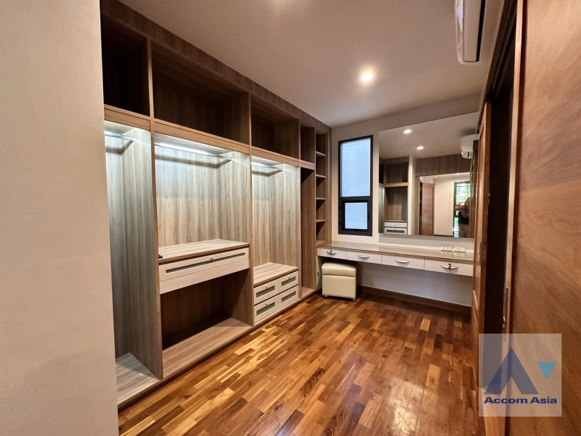 13  4 br House For Rent in Bang Na ,Bangkok BTS Bang Na at House in Compound AA40890