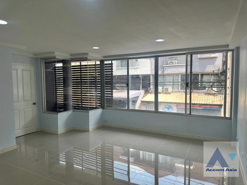 4  3 br Townhouse For Rent in Ratchadaphisek ,Bangkok  at Sinthanee Ratchada Ladprao AA40892