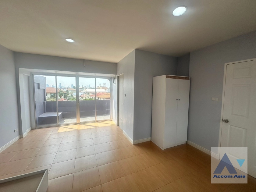 19  3 br Townhouse For Rent in Ratchadaphisek ,Bangkok  at Sinthanee Ratchada Ladprao AA40892