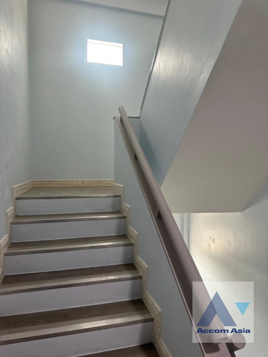 11  3 br Townhouse For Rent in Ratchadaphisek ,Bangkok  at Sinthanee Ratchada Ladprao AA40892