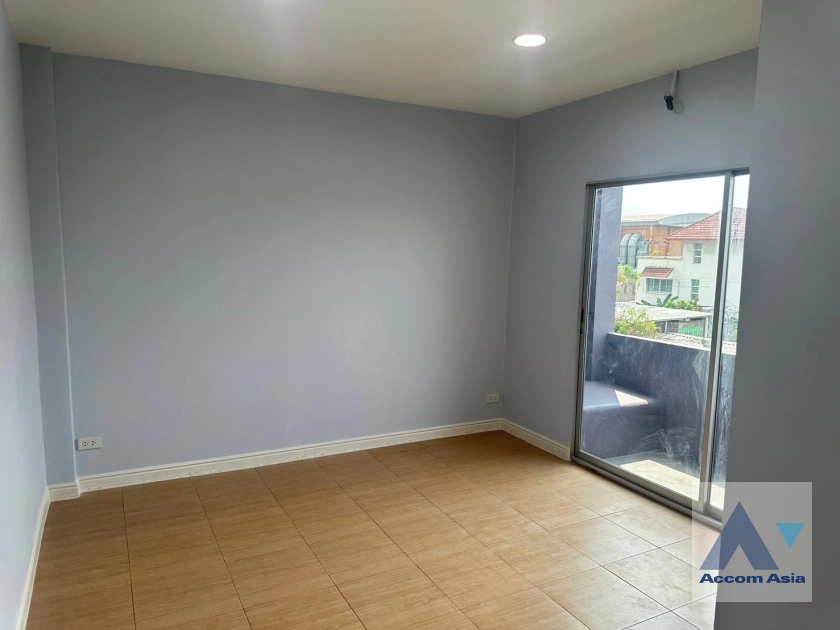 20  3 br Townhouse For Rent in Ratchadaphisek ,Bangkok  at Sinthanee Ratchada Ladprao AA40892