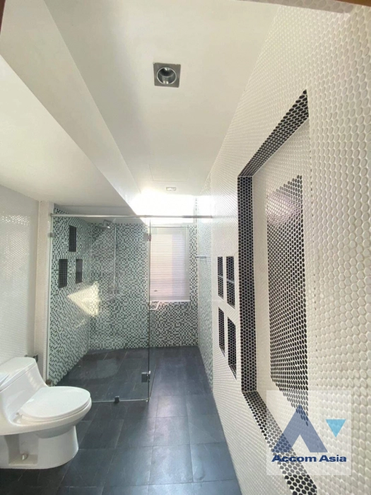 12  5 br House for rent and sale in Pattanakarn ,Bangkok  at Noble Thara Phatthanakan Village AA40896