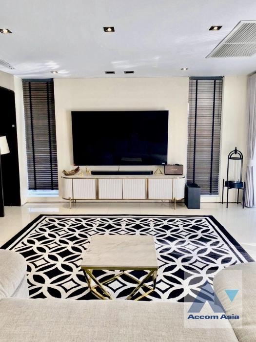 10  5 br House for rent and sale in Pattanakarn ,Bangkok  at Noble Thara Phatthanakan Village AA40896