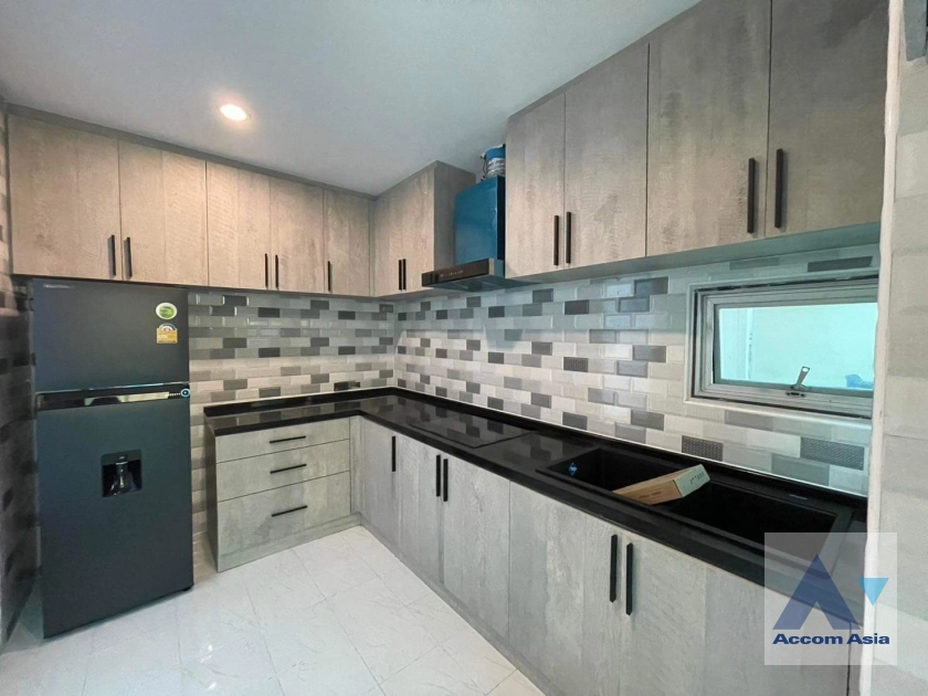 14  5 br House for rent and sale in Pattanakarn ,Bangkok  at Noble Thara Phatthanakan Village AA40896