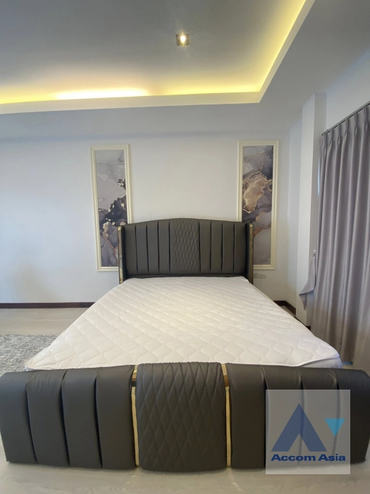 21  5 br House for rent and sale in Pattanakarn ,Bangkok  at Noble Thara Phatthanakan Village AA40896