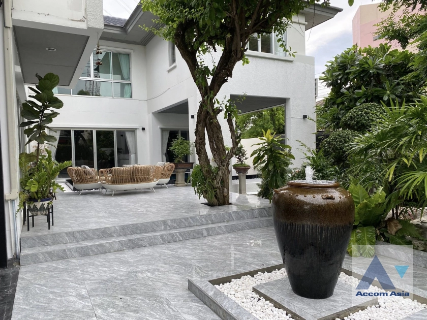 26  5 br House for rent and sale in Pattanakarn ,Bangkok  at Noble Thara Phatthanakan Village AA40896