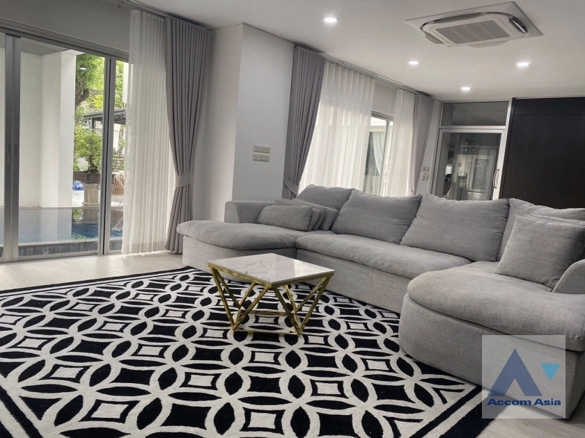 19  5 br House for rent and sale in Pattanakarn ,Bangkok  at Noble Thara Phatthanakan Village AA40896