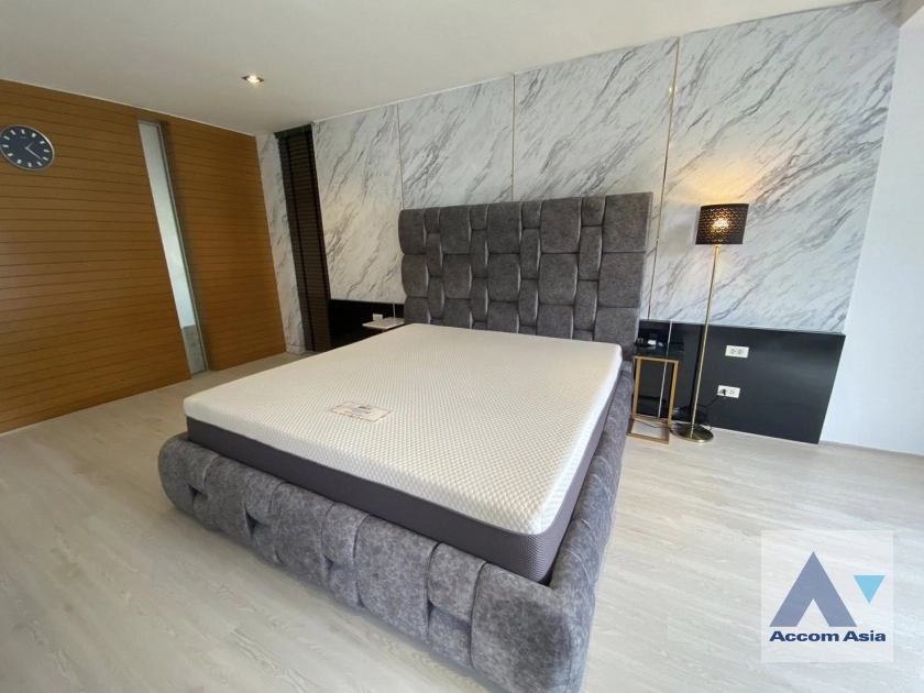 17  5 br House for rent and sale in Pattanakarn ,Bangkok  at Noble Thara Phatthanakan Village AA40896