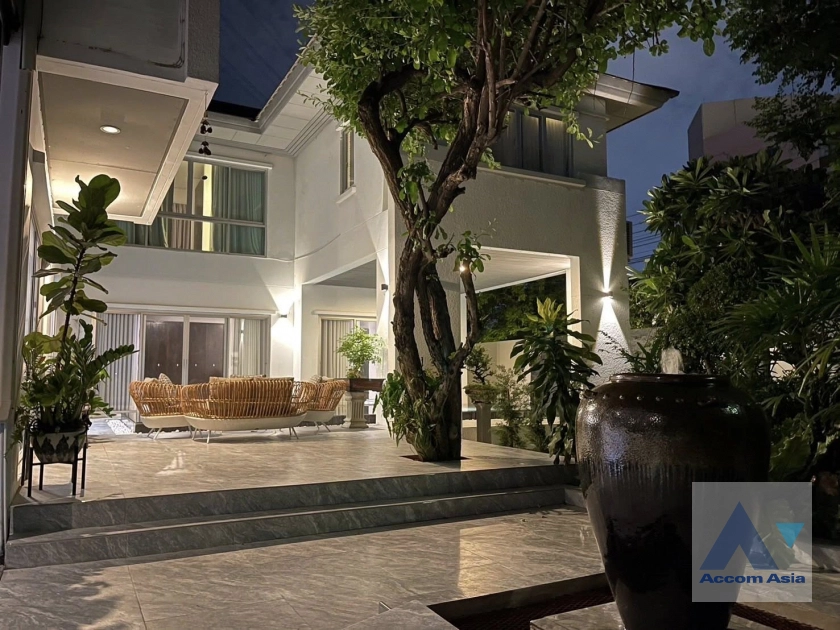 unitPrivate Swimming Pool, Pet friendly |  5 Bedrooms  House For Rent & Sale in Pattanakarn, Bangkok  (AA40896)