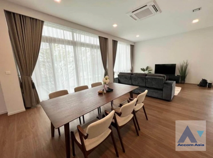 unit 3 Bedrooms  House For Rent & Sale in Latkrabang, Bangkok  near ARL Ban Thap Chang (AA40900)