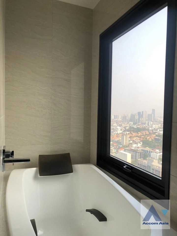 10  2 br Condominium For Sale in Sukhumvit ,Bangkok BTS Ekkamai at Maru Ekkamai 2 AA40908