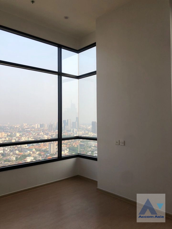  1  2 br Condominium For Sale in Sukhumvit ,Bangkok BTS Ekkamai at Maru Ekkamai 2 AA40908