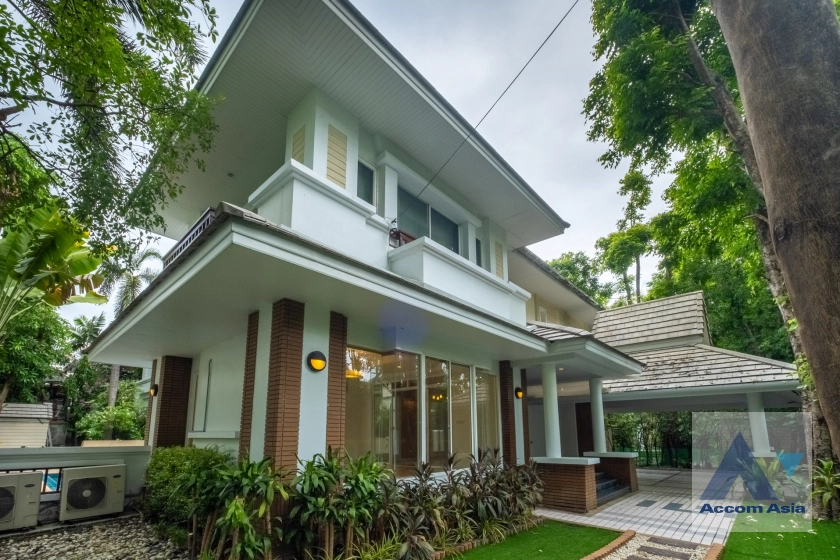 unitPrivate Swimming Pool, Pet friendly |  4 Bedrooms  House For Rent in Sukhumvit, Bangkok  near BTS Thong Lo (AA40910)