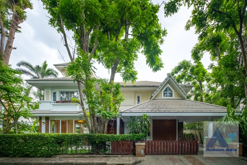 unitPrivate Swimming Pool, Pet friendly |  4 Bedrooms  House For Rent in Sukhumvit, Bangkok  near BTS Thong Lo (AA40910)