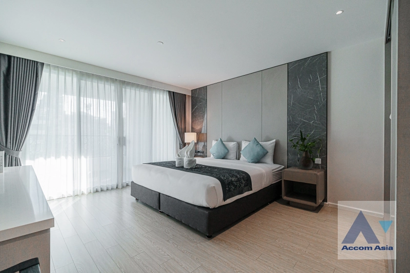 8  2 br Apartment For Rent in Sukhumvit ,Bangkok BTS Ekkamai at New Modern Classic Apartment, Near Main Street AA40916