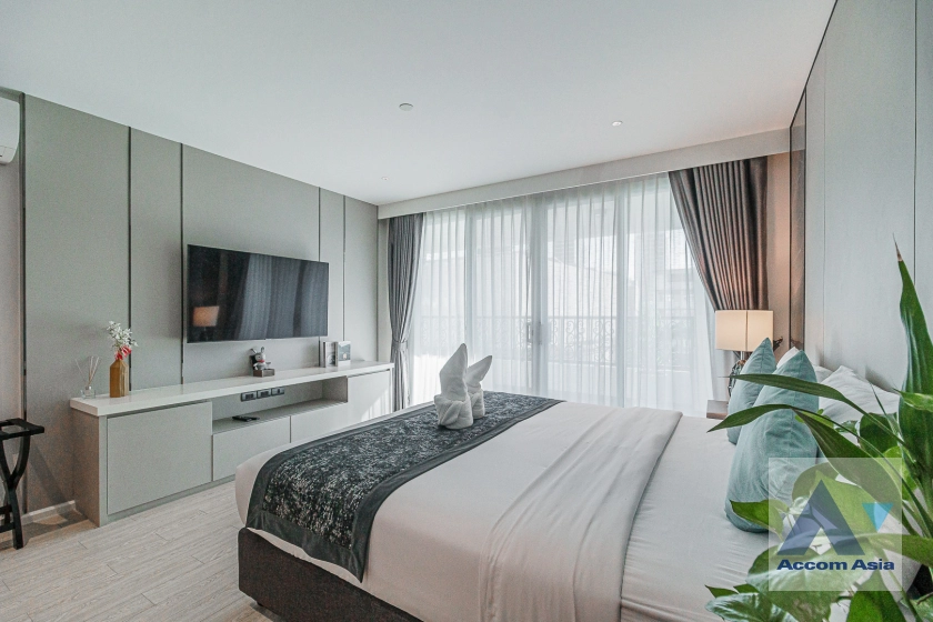 9  2 br Apartment For Rent in Sukhumvit ,Bangkok BTS Ekkamai at New Modern Classic Apartment, Near Main Street AA40916